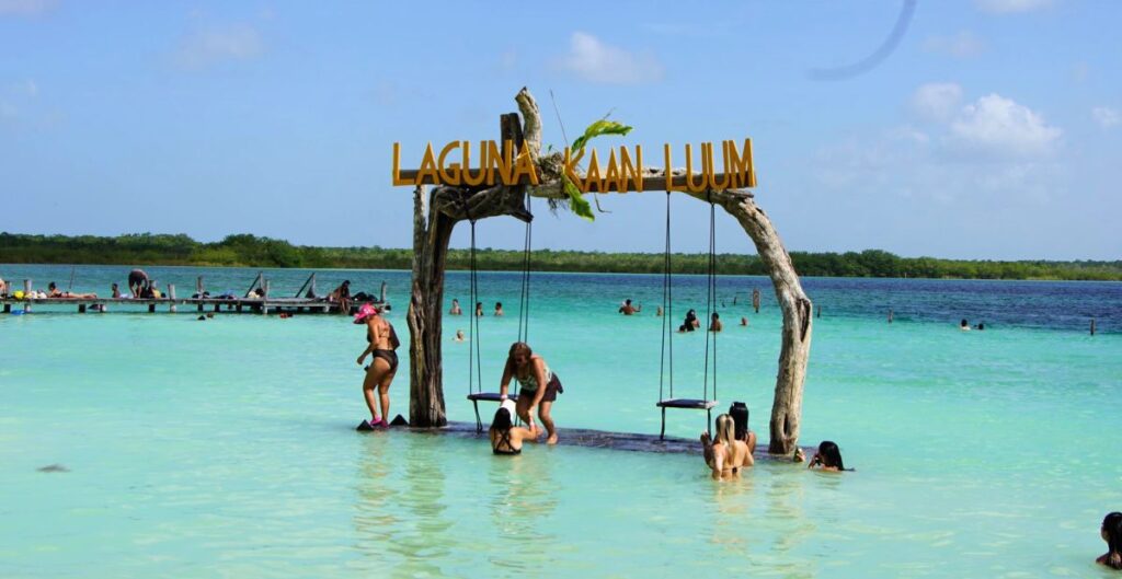 Many Traveler Fun in Kaan Luum Lagoon tulum ,Mexico